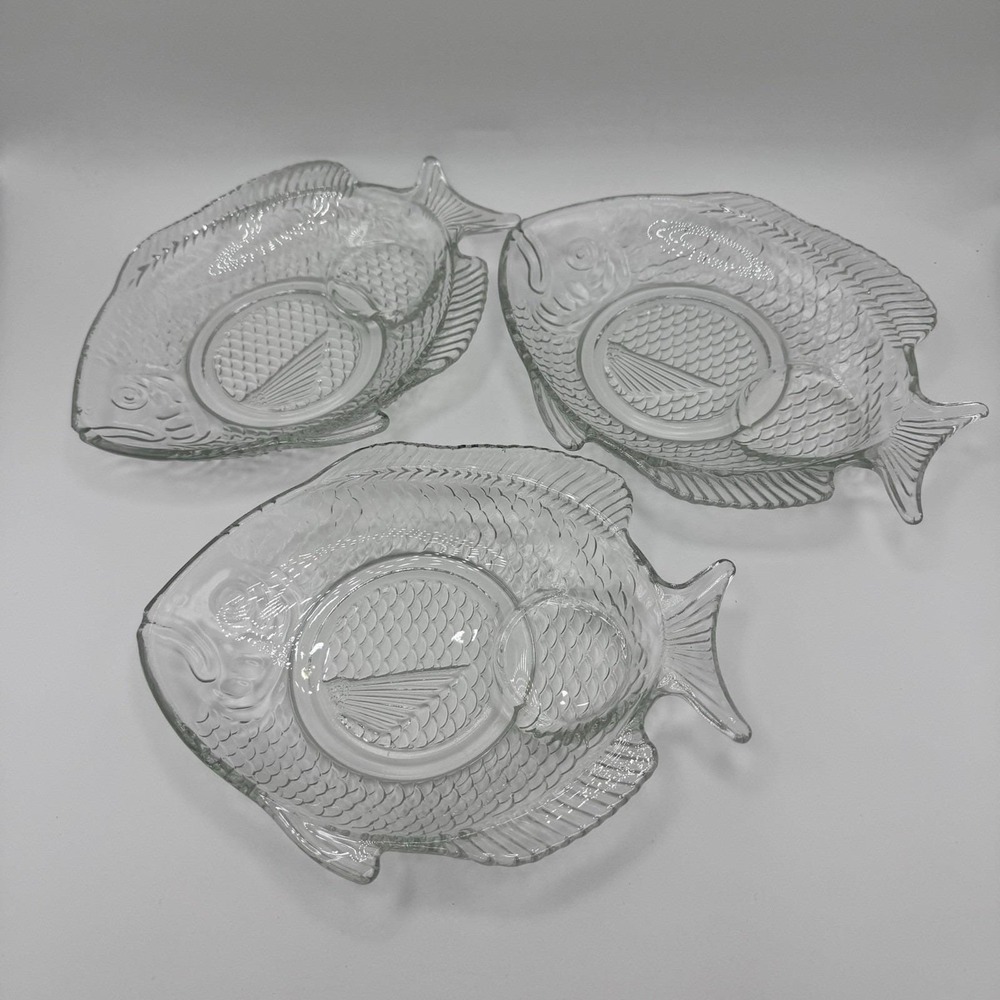 Arcoroc Vintage Set of 3 Fish Shaped Textured Glass  Plates
